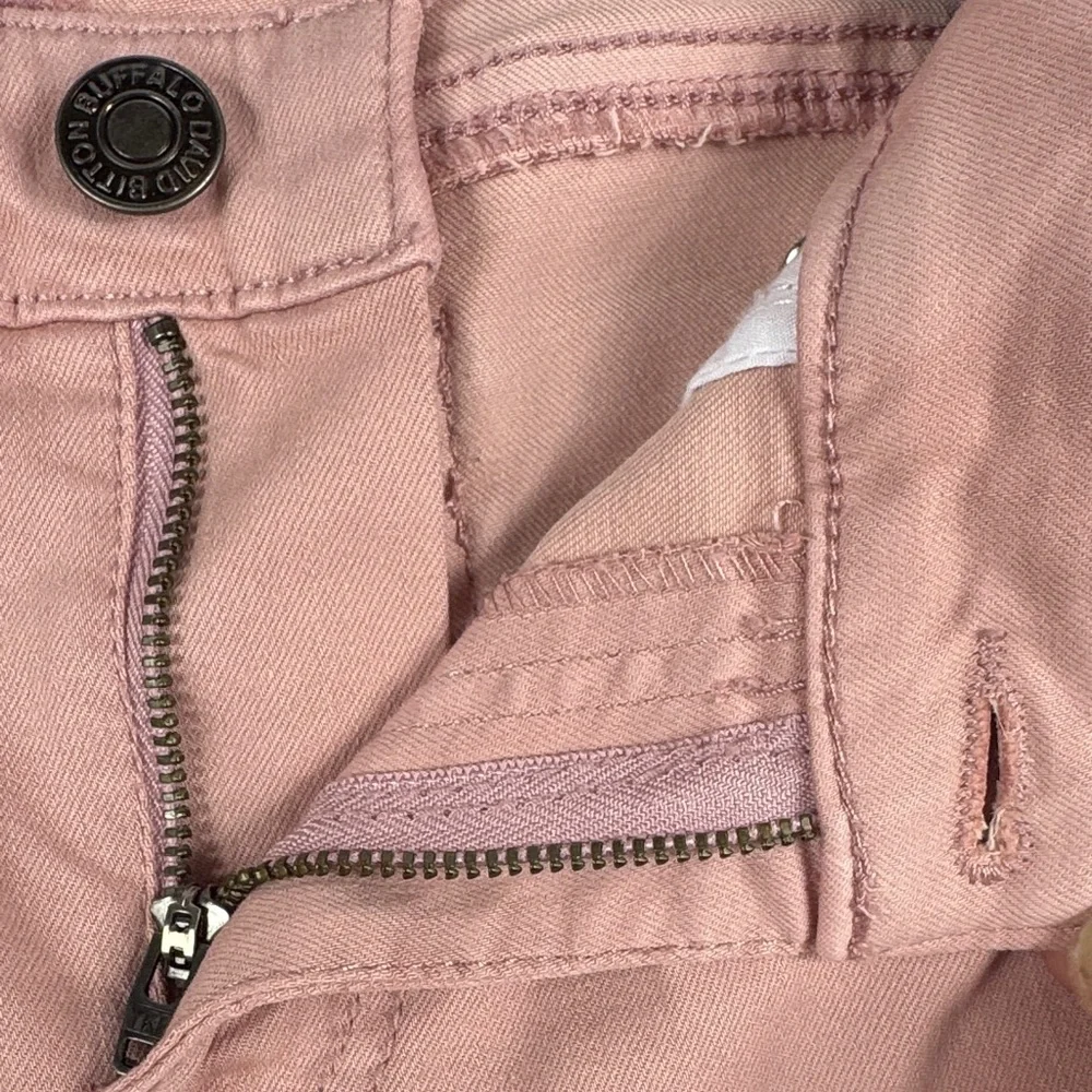 NWT Buffalo David Bitton Mid-Rise Super Stretch Soft Ankle Grazer - Picture 8 of 8